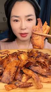 四季炊烟#开运春菜话题#鞭炮群| Lula Tran