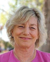 Pamela Mayes's Instagram, Twitter & Facebook