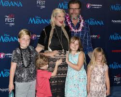 Chelsea noble was born on december 4, 1964 in buffalo, new york, usa as nancy mueller. 12 Celebs With Big Big Families Parents