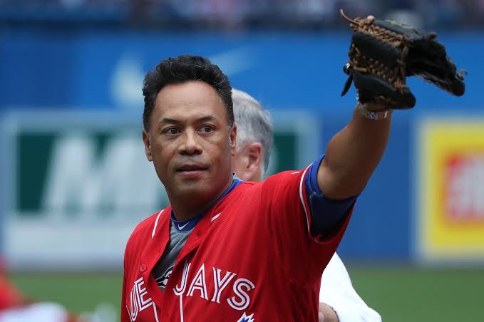MLB Bans Hall-of-Famer Roberto Alomar for Over Sexual Misconduct -  InsideHook