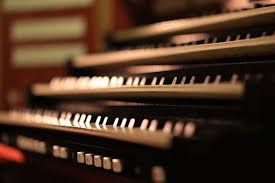 A rendezvény egyik helyszíne városunk lesz. Var A Hangszerek Kiralynoje Tobb Szaz Program Az Orgonak Ejszakajan