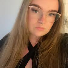 What are the best vegetarian restaurants and snacks at Disney and DCA?