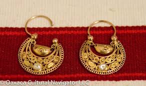Mexican chandelier lightweight earrings for women and girls, traditional handmade oaxaca floral filigree gold yellow jewelry. Mexican Gold Earrings June 2021