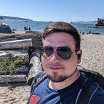 Devon Findlay's Instagram, Twitter & Facebook