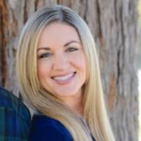 Janelle Fuller's Instagram, Twitter & Facebook