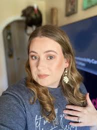 LiquidChisel gives seamless dimension—swipe to see their contouring game.  #CarelinePH #BetterThanBasic