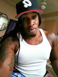 Derrick Lindsey's Instagram, Twitter & Facebook