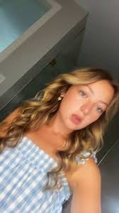 Ella Tucker (@ellatucker115)