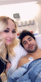 Thank y'all so much for all the sweet messages and comments of support  following my surgery yesterday 🖤🖤 I'm doing pretty good today — grateful  to be able to take some time