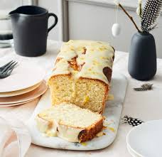 Mit dieser einfachen zuckerglasur kannst du im nu jeden kuchen mit ein paar löffeln zucker und zitronensaft glasieren. Zuckerguss Selber Machen In Wenigen Schritten Zur Glasur Essen Und Trinken