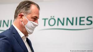 Aktuelle stellenangebote der tönnies unternehmensgruppe: Kommentar Der Brandstifter Tonnies Als Feuerwehrmann Kommentare Dw 23 06 2020