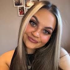 Mackenzie Keating's Instagram, Twitter & Facebook