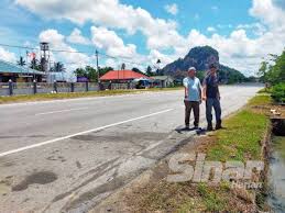 Model diagnosis dan rawatan kemalangan jalan raya ini membincangkan model penviasatan dan keranglva. Penduduk Kampung Minta Bantu Selesai Isu Jalan Pintas