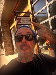 Darren “DEE” Beauchamp (@dbeauchamp77) • Instagram photos and videos