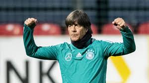 Joachim „jogi löw coachte die deutsche nationalmannschaft 2014 zum weltmeistertitel. Lothar Matthaus Kein Vertrauen In Jogis Jungs Promiflash De