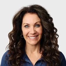 Jennifer Peffer's Instagram, Twitter & Facebook