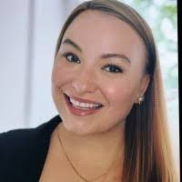 Tara Lovell's Instagram, Twitter & Facebook