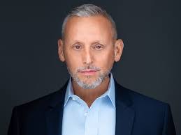 Fran Lind's Instagram, Twitter & Facebook