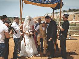 The Jewish Wedding And Breaking The Glass Why Smashing The Glass Jewish Wedding Blog