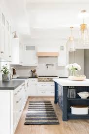 75 White Kitchen Cabinet Makeover Design Ideas Cabinet Design Ideas Kitchen Makeover White Kitchen Remodel Small New Kitchen Cabinets Kitchen Interior