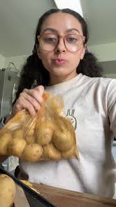 Homemade Potato Chips #homemade #food #fuel #studentsaves #easyrecipe