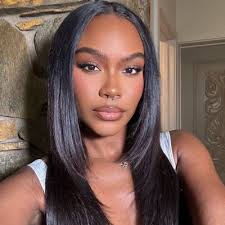 michaela (@michaela_cov)