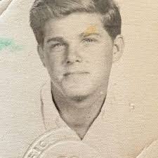 Russell Estes's Instagram, Twitter & Facebook