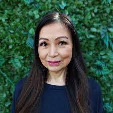 Rebecca Sim's Instagram, Twitter & Facebook