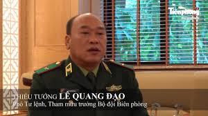 Tên cậu mợ này lại ăn chơi bạc bài, cá độ, nghiện ngập, đi đến nợ nần…cậu mợ nãy ra ý định bắt hai cháu lê lết xin ăn. Thiáº¿u TÆ°á»›ng Le Quang Ä'áº¡o Bá»™ Ä'á»™i Bien Phong Tá»‰nh Cao Báº±ng