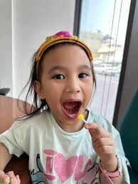 Thanking top supporters and family members