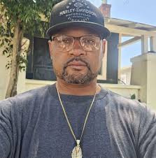 TOBIE GENE LEVINGSTON it is with great anguish, and regret i must report  the passing of our founder and only president the East Bay Dragons  Motorcycle Cluub for 61 years passed peacefully