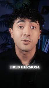 Eres hermosa por dentro, porque tu mente brilla más que cualquier espejo, y  tu pasión ilumina todo a tu alrededor cuando hablas desde el corazón 🫀❤️