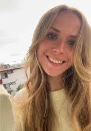 Ella Doss's Instagram, Twitter & Facebook