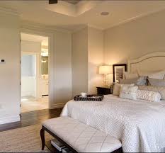 The shade pairs well with soft browns and muted blues and is great for creating a cozy … Sherwin Williams Divine White Guest Bedroom Remodel Eclectic Bedroom Remodel Bedroom