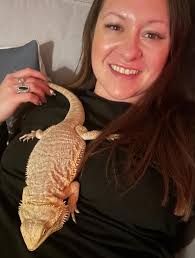 Coming home to her is my favorite part of the day 🥰🦎 My skin is  absolutely glowing thanks to Lauren Andrew for my Jet Plasma facial and  treatment 😍 If you love