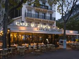 Chairs And Tables In A Restaurant At Dawn Cafe Du Trocadero Paris Ile De France France Photographic Print Allposters Com Trocadero Paris Paris Cafe Ile De France