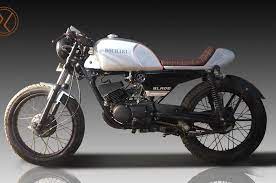 The yamaha motorcycle product the variant of yamaha rx king. Bosan Gitu Gitu Aja Yamaha Rxz Nekat Ganti Baju Cafe Racer Gridoto Com