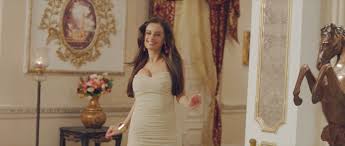 Varun dhawan 24 april 1987, mumbai, maharashtra, india. Evelyn Sharma Bouncing Boobs Cleavage Main Tera Hero