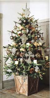 Weihnachtsschmuck Basteln Kreative Ideen Zum Nachmachen Tannenbaum Schmucken Rustikale Weihnachtsbaume Weihnachtsdekoration Ideen