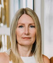 Evelyn Havlik, Broker at Evelyns Homes Realty