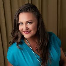 Rachel Tobin's Instagram, Twitter & Facebook