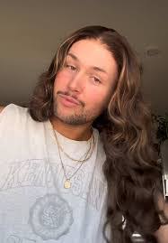 Grant Barker's Instagram, Twitter & Facebook