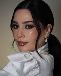 Areli Mendoza's Instagram, Twitter & Facebook