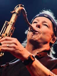 Bill Evans' swinging piano style