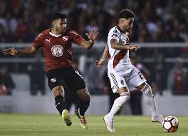 Milton óscar casco (born 11 april 1988) is an argentine professional footballer who plays as left back for river plate and the argentina national team. Milton Casco Milton Casco Photos Zimbio
