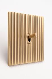 Expression utilisée en cuisine, on y retrouve le ebéniste le plus renommé de l'histoire, on peut lui attribuer différentes techniques : Prises Electriques Et Interrupteurs Deco Notre Selection Option D Interieur