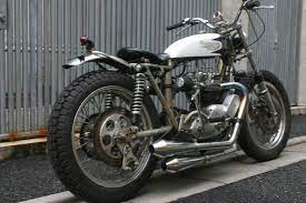 ハーレー トライアンフのカスタム 修理 spice motorcycles スパイスモーターサイクルズ カスタムバイク カスタムバイク トライアンフ バイク