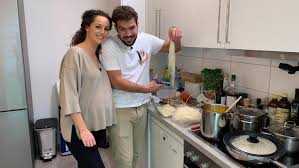 Проверьте 'das perfekte dinner' перевод на английский. Das Perfekte Dinner Parchen Spezial Zu Zweit Macht Kochen Einfach Mehr Spass