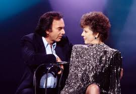 🎤 Neil Diamond and Carol Burnett - Medley Duet (1986) In this delightful 1986 duet, Neil Diamond and Carol Burnett combine their talents to create a memorable medley that showcases their chemistry