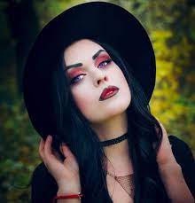 Schminktipps für hexe, totenkopf und vampir. Hexe Schminken 4 Anleitungen Und Ganz Viele Schminkideen Zu Halloween Und Fasching